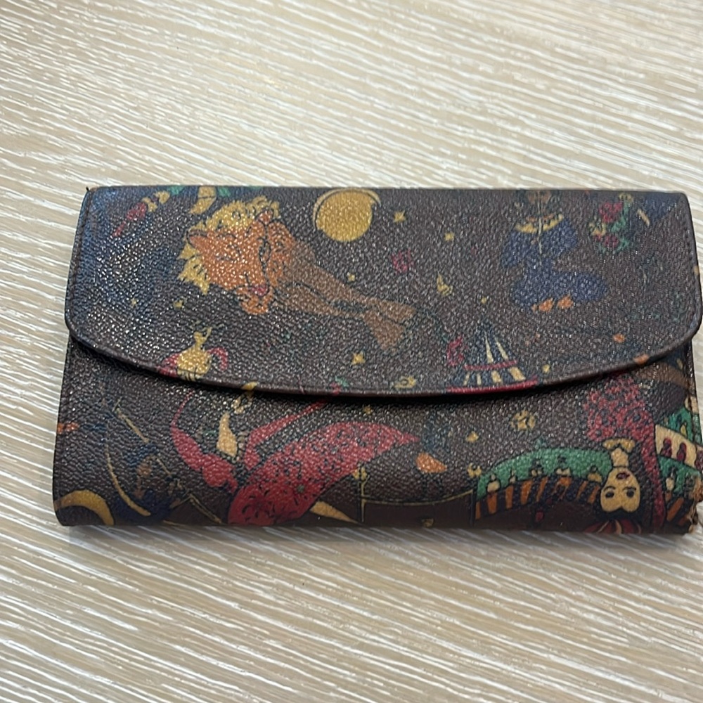 Wallet needs a little TLC magic ⭐️ circus 🤡 Piero Guidi
